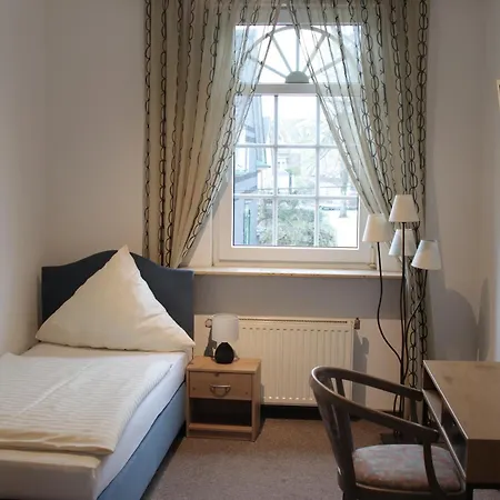 Alt-lennep Hotel *